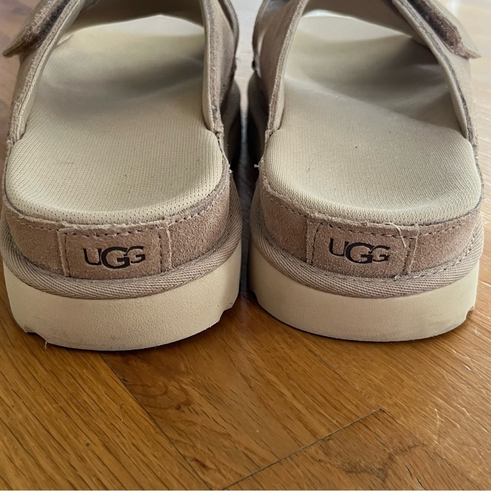UGG Goldenstar Cross Slide - Picture 5 of 7